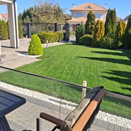 Sauvignon Pearl Villa Odesa